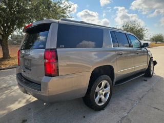 2017 Chevrolet Suburban LT - Exterior Rear Right Corner Image